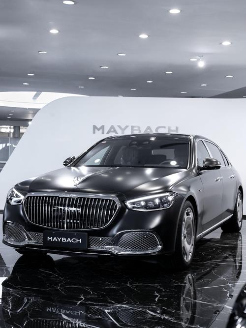 成都135岚图汽车的售后服务让用户无忧出行，迈巴赫未来的豪华车趋势